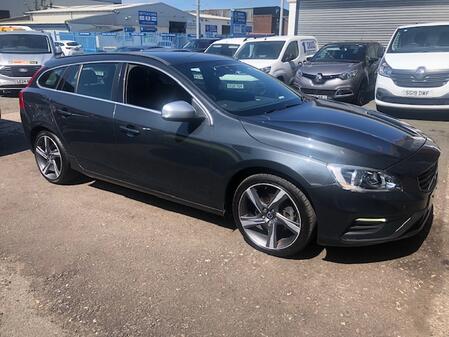 VOLVO V60 1.6 D2 R-Design