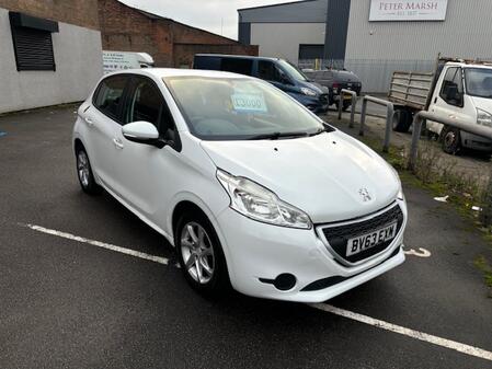 PEUGEOT 208 1.2 PureTech Active